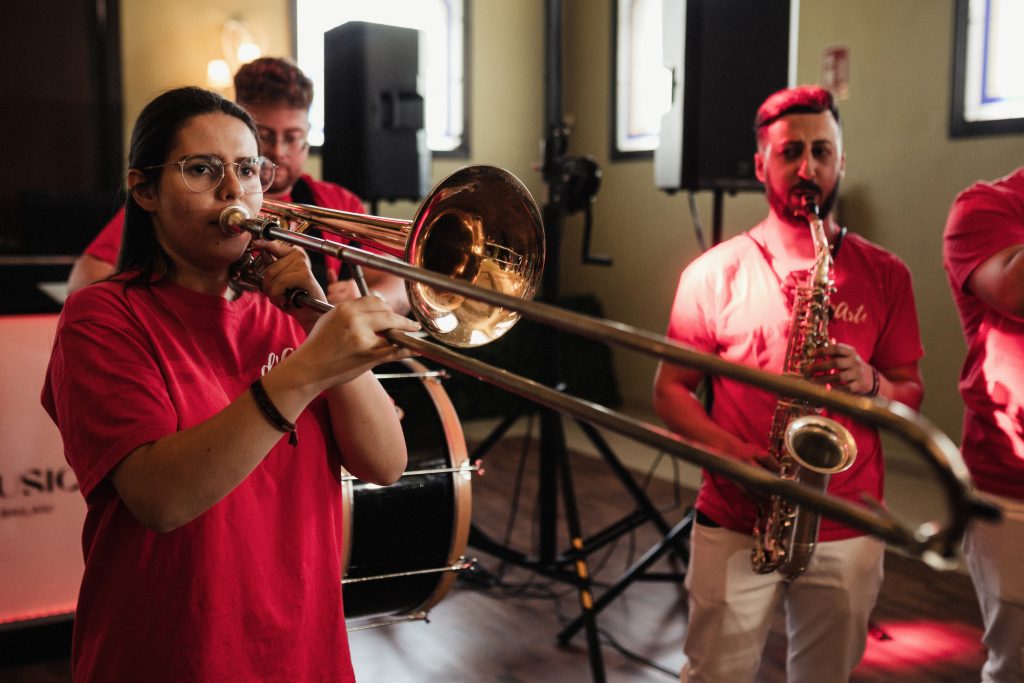 cumpleaños y fiestas en sevilla con charanga